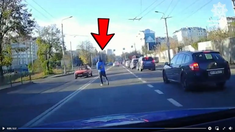 Понад 800 адмінматеріалів склали на пішоходів з початку року патрульні Франківська (ВІДЕО) 6 photo1700737769