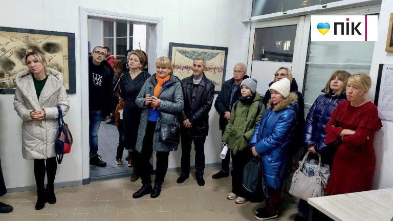У франківській Ратуші оселилось сучасне мистецтво (ФОТО) 8 photo 2023 11 22 21 08 52 4