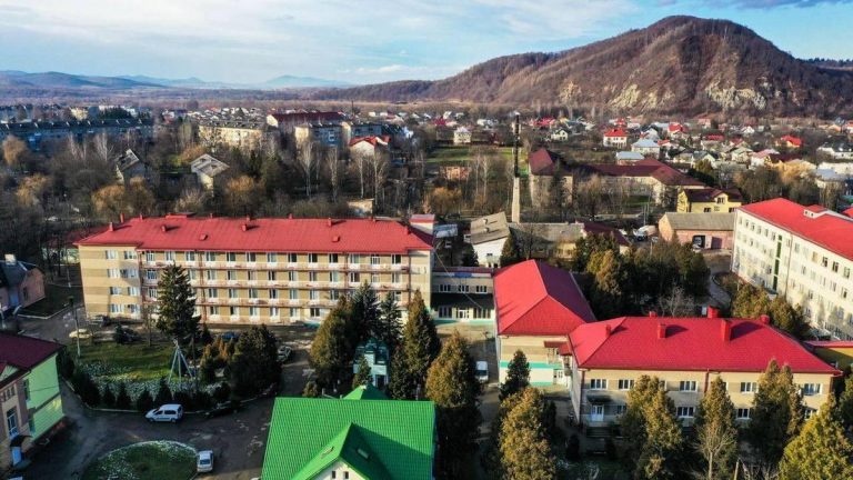 Не на часі: чи зможе Надвірнянська громада утримувати реабілітаційний центр для військових? 3 Не на часі: чи зможе Надвірнянська громада утримувати реабілітаційний центр для військових?