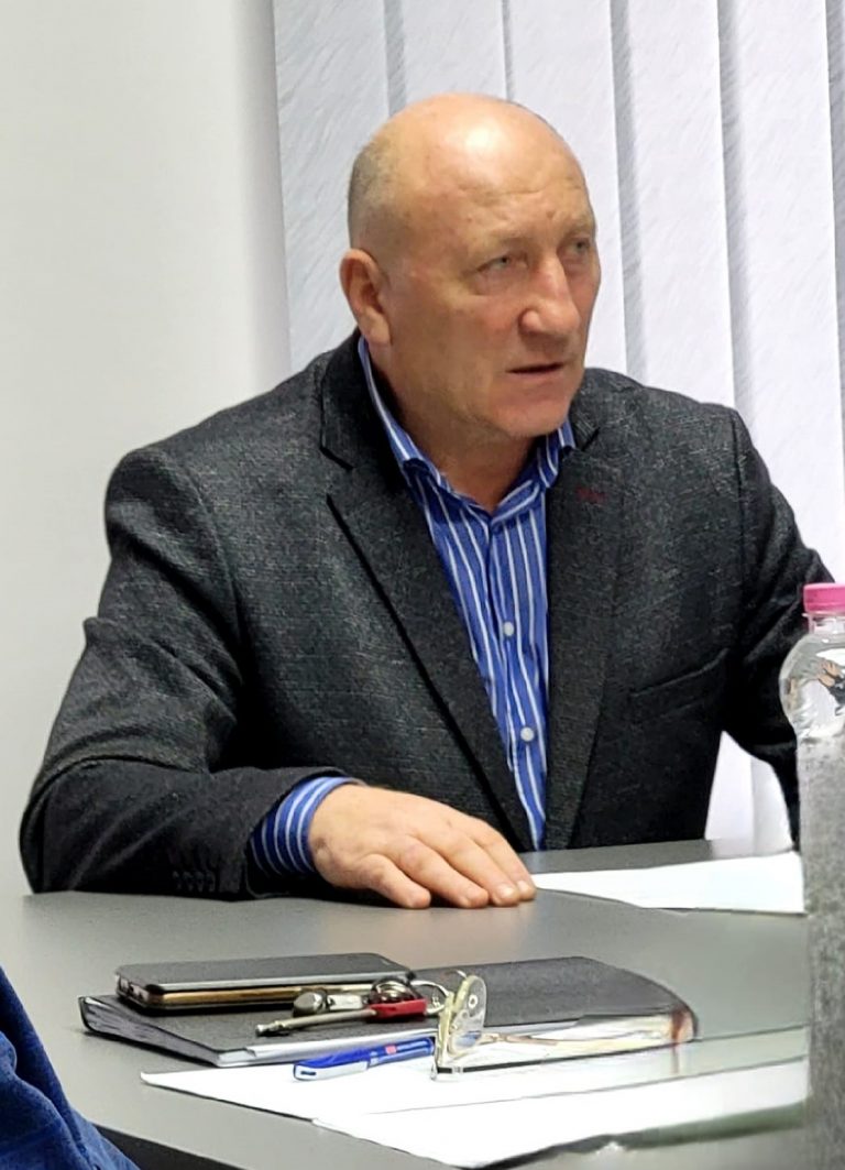 Бурштинці висловили недовіру своєму очільнику (ФОТО, ВІДЕО) 7 405817930 669092542076629 5432530603015273544 n