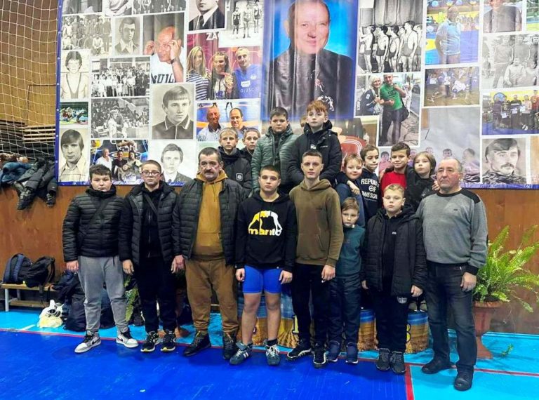 Спортсмени з Прикарпаття стали чемпіонами Всеукраїнського турніру з вільної боротьби (ФОТО) 2 408861436 745085134317107 88469863279971744 n