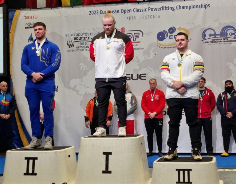 Коломиянин здобув "срібло" на чемпіонаті Європи з пауерліфтингу 11 409541525 388336580197886 6284750736240955807 n