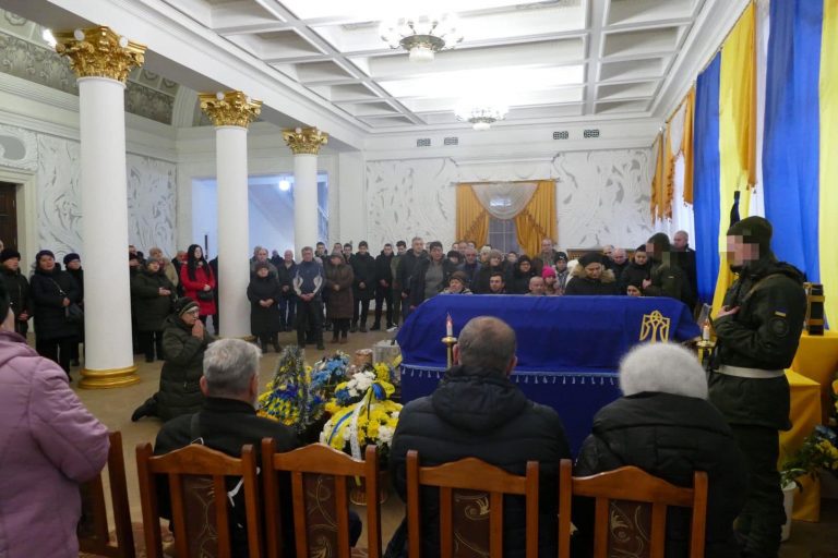 На Калущині провели в останню путь військового Олександра Костюка (ФОТО) 4 410911174 389896016895238 2177681678690063959 n