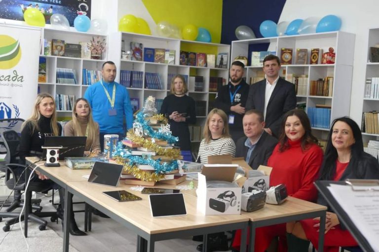 У Калуському ліцеї відкрили оновлену бібліотеку 10 FB IMG 1703325148407