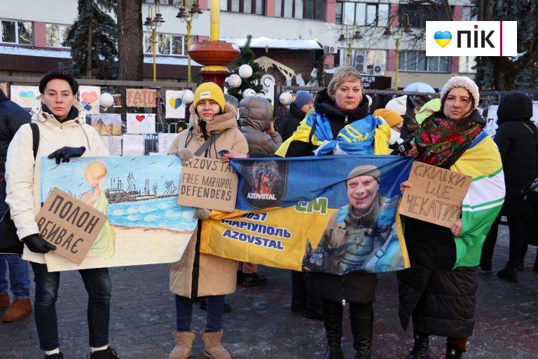 У Франківську просто неба відкрилася виставка малюнків дітей військовополонених (ФОТО) 14 IMG 4892 resize
