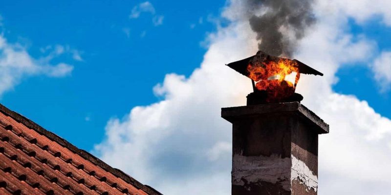 У Коломиї загорілася сажа в димоході будинку: постраждала власниця помешкання