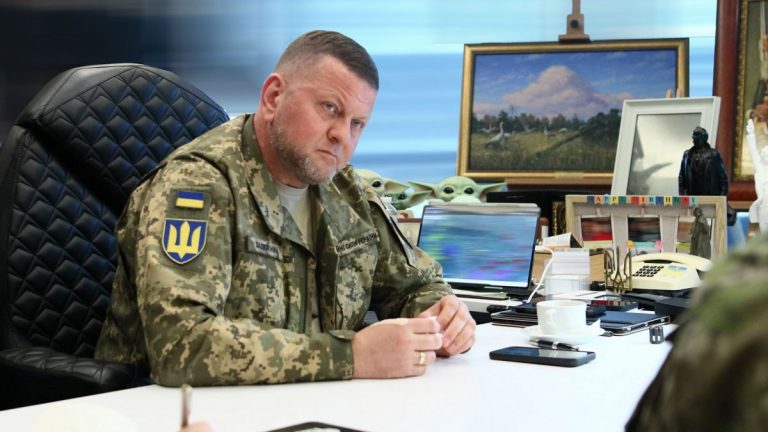У кабінеті, де міг працювати Залужний, знайшли пристрій для прослуховування 10 zaluzhniy facebook com cincafu ae968ca0320cafd3bf03e9f950b678f0 1200x675