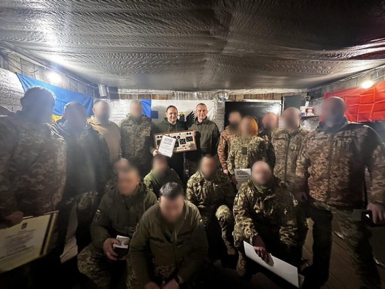 Мер Франківська відвідав військових на передовій: передав 120 FPV-дронів та мавіки (ФОТО) 7 417487819 966107148418875 4753813228559673535 n