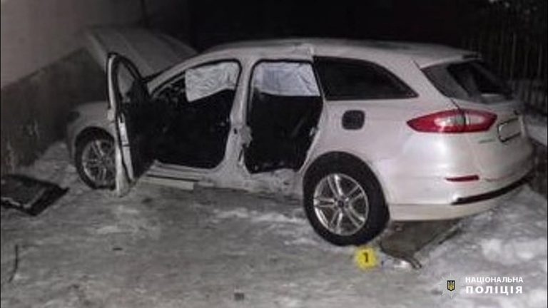 На Калущині легковик врізався в металеву огорожу: постраждали троє людей (ФОТО) 9 417507256 372129515461284 5826714447813351663 n