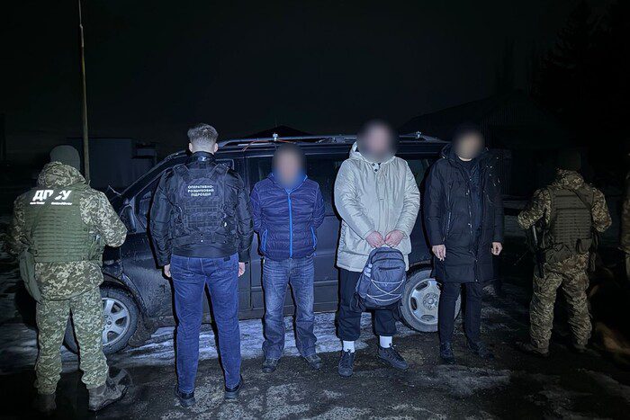 Двоє українців за 4 тисячі євро замовили таксі до Румунії: їх викрили прикордонники (ВІДЕО)