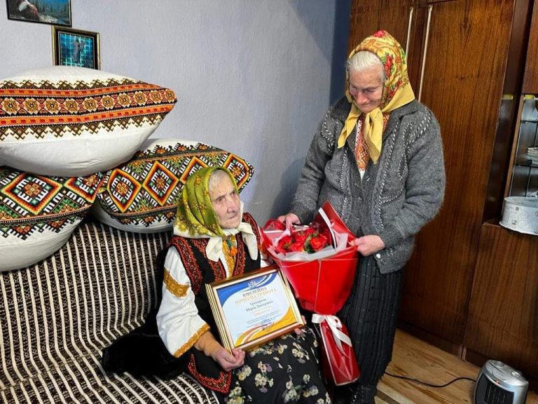 100-літній ювілей відзначила мешканка Коломийщини (ФОТО) 5 FB IMG 1704617957286