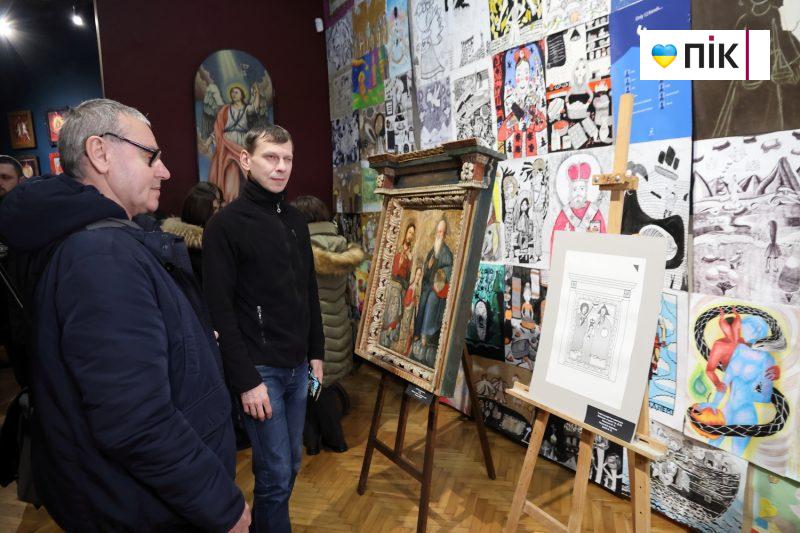 "Дивись і торкайся": у Франківську презентували виставку «Побачити скарби разом!» (ФОТО) 4 IMG 6545 2 scaled