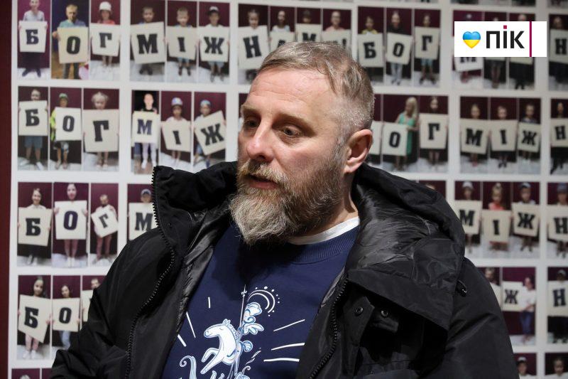 "Дивись і торкайся": у Франківську презентували виставку «Побачити скарби разом!» (ФОТО) 22 IMG 6642 2 scaled