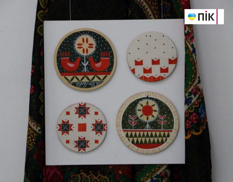 Люди Прикарпаття: виставка-проєкт “Хустина” Ольги Мороз (ФОТО) 2 IMG 8721 2 scaled