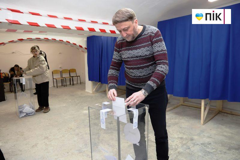 У Франківську розпочався другий тур виборів ректора ІФНМУ (ФОТОрепортаж) 14 IMG 8974 2 scaled