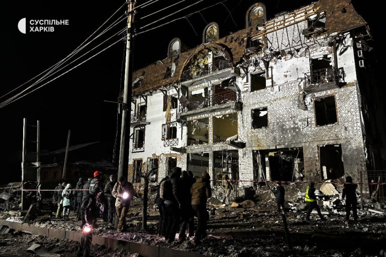 Росія вдарила ракетами по місту Харків: постраждали 11 людей (ФОТО) 6 photo 2024 01 11 00 37 53