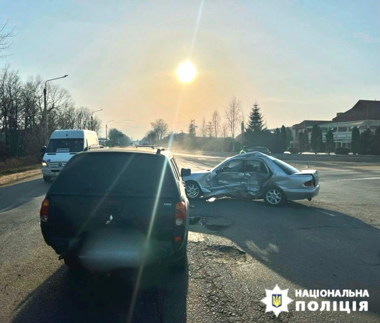 У ДТП в Драгомирчанах травмувалися п'ятеро людей (ФОТО) 4 419244538 399058516101717 2070400379488366908 n