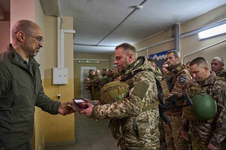 Двох захисників із Снятинщини нагородили пам'ятними знаками від Кабміну 9 424586822 1554504242038995 2057743480024720721 n