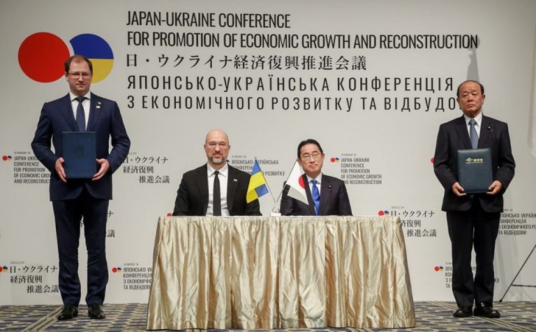 Більшість з них про підтримку відбудови: Україна та Японія підписали 56 документів (ФОТО) 4 Більшість з них про підтримку відбудови: Україна та Японія підписали 56 документів (ФОТО)