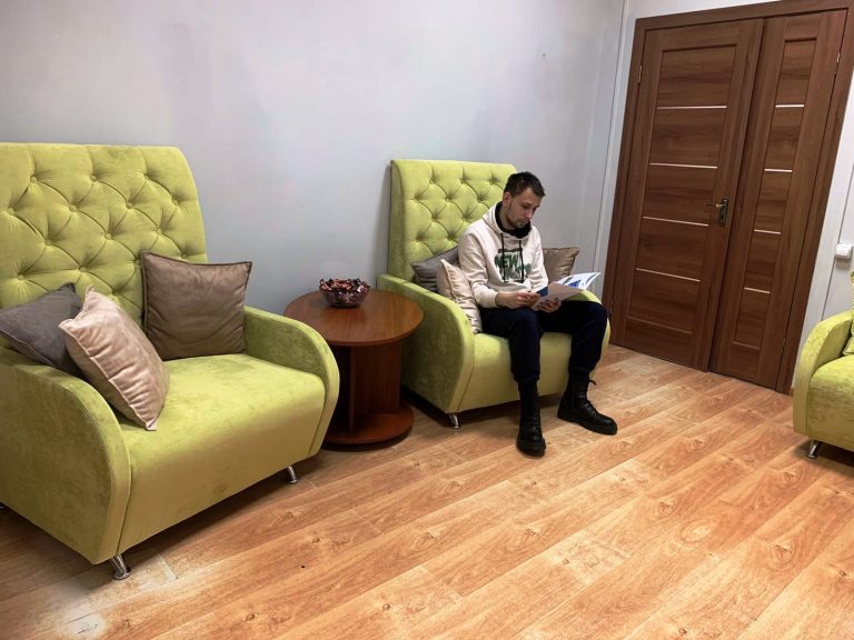 У Тлумачі облаштували кабінет психологічної підтримки ветеранів та їх родин 2 424958148 784929913665962 6518999972475373488 n