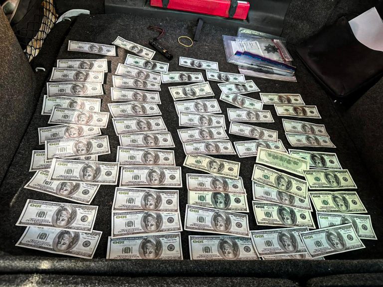 На Тернопільщині депутат із спільником вимагали від військового 6 тисяч доларів (ФОТО) 6 425402443 713984827589825 8478848252670623466 n