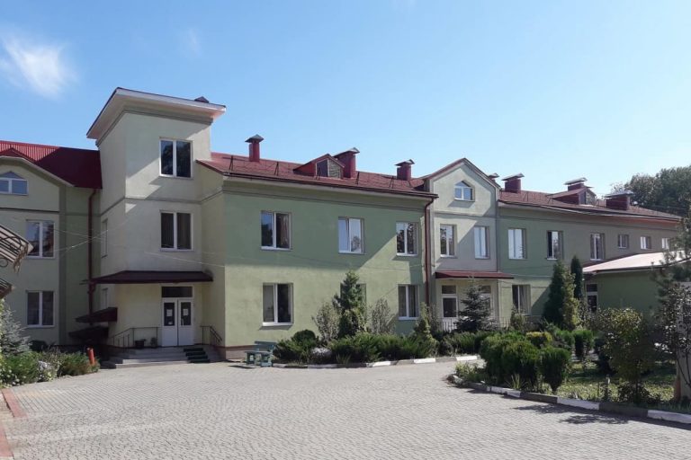У Коломиї серйозна проблема з інфекційною лікарнею: чи можуть її закрити 6 У Коломиї серйозна проблема з інфекційною лікарнею: чи можливо її закриття