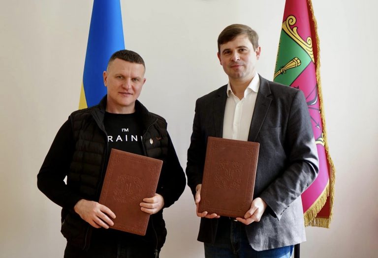 Калуш та Запоріжжя підписали меморандум про співробітництво (ФОТО) 5 428640580 425103050041201 9135131280753311353 n