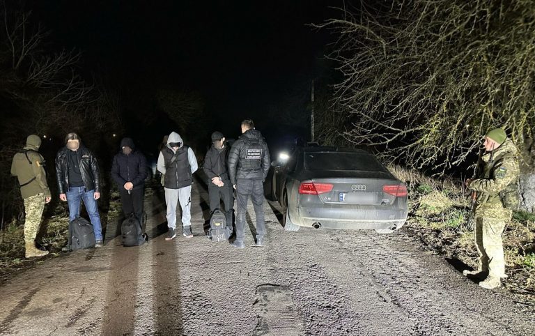 Прикарпатець заплатив 6 тисяч доларів за переправлення через держкордон: його затримали (ФОТО) 3 428699554 729663379344094 2625497424225709886 n
