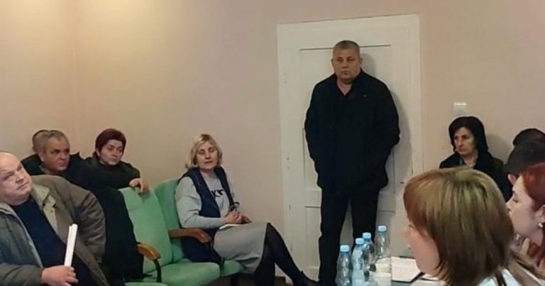 Тепер загрожує довічне: підривнику гранат у сільраді на Закарпатті змінили підозру 6 5d4d6bb9a48d58c182c2992680ac0d97