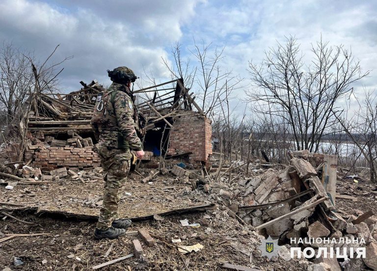 Окупанти обстріляли 12 населених пунтів Донеччини: пошкоджені будівлі, є поранені (ФОТО) 1 65d5ac6cbe206564662405