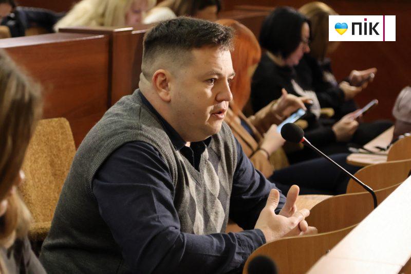 Позачергова сесія Франківської міської ради: як це було (ФОТОрепортаж) 12 IMG 0166 2 scaled