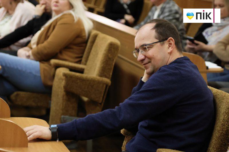 Позачергова сесія Франківської міської ради: як це було (ФОТОрепортаж) 21 IMG 0241 2 scaled