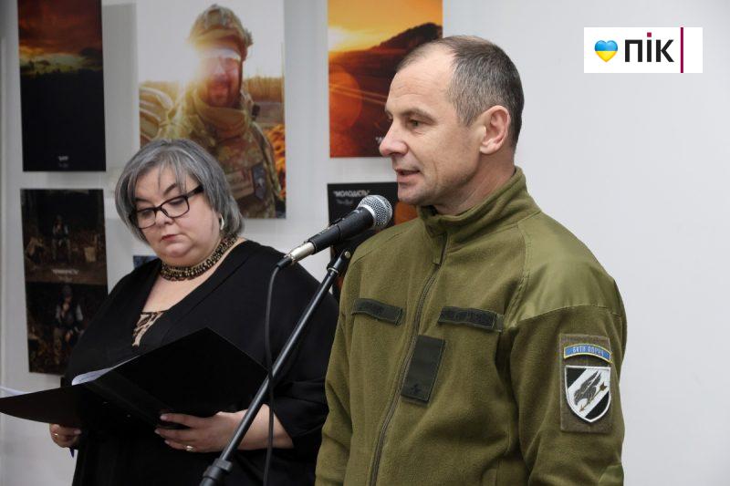"Небесний фотограф": у Франківську відкрилася виставка полеглого на війні Максима Бурди (ФОТО) 21 IMG 9045 2 scaled
