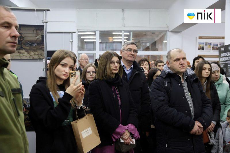 "Небесний фотограф": у Франківську відкрилася виставка полеглого на війні Максима Бурди (ФОТО) 29 IMG 9120 2 scaled