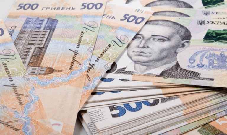 Українці зняли у січні з рахунків рекордну кількість заощаджень 10 TbCo3qTc75daQLM2z2E6