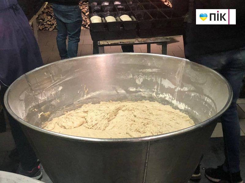 У Калуші випікатимуть фірмовий торт із солоною карамеллю (ФОТО) 2 photo1709029614 1 scaled