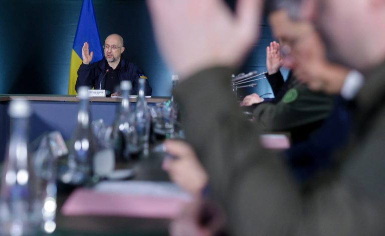 Уряд ухвалив три постанови, які посилять українську оборонку - Шмигаль