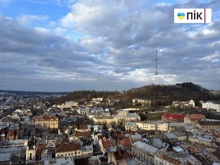 Львів як на долоні: як виглядає місто з оглядової вежі Ратуші (ФОТО)