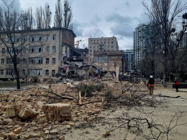 "Україні потрібно більше ППО": Зеленський відреагував на обстріл Києва (ФОТО) 2 1175878 4 w 1000