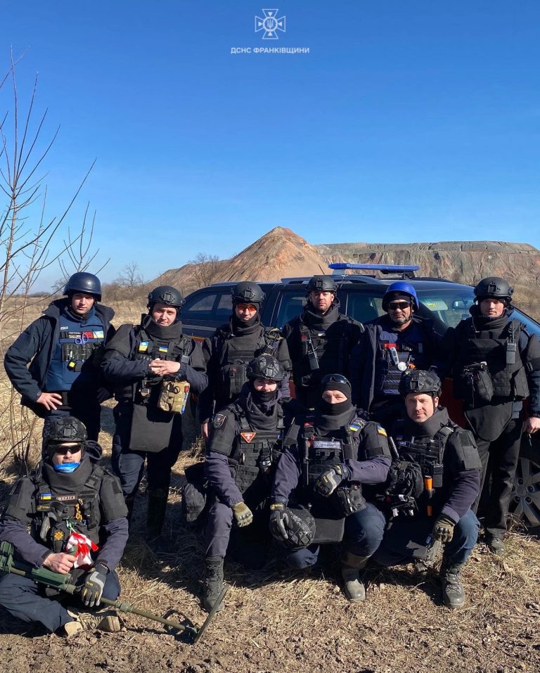 Обстежили вже 515 га: як прикарпатські піротехніки розміновують території на Донеччині (ФОТО) 10 429553676 714457204176979 5211144940469455921 n