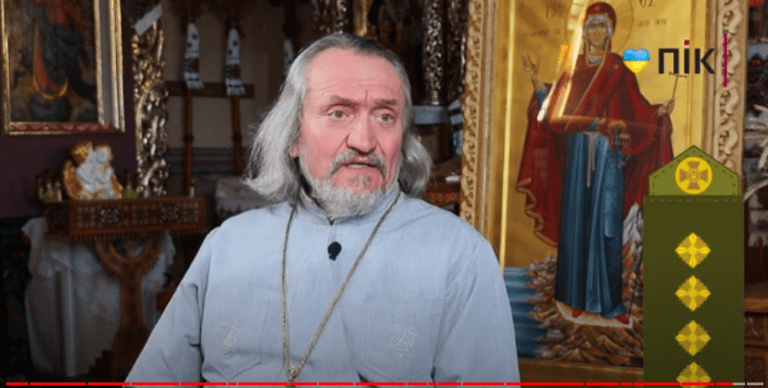 "Путін віддав душу дияволу" - отець з Верховинщини Іван Рибарук (ВІДЕО) 12 Священник з Криворівні розповів, чому в церкві гаснуть свічки (ВІДЕО)