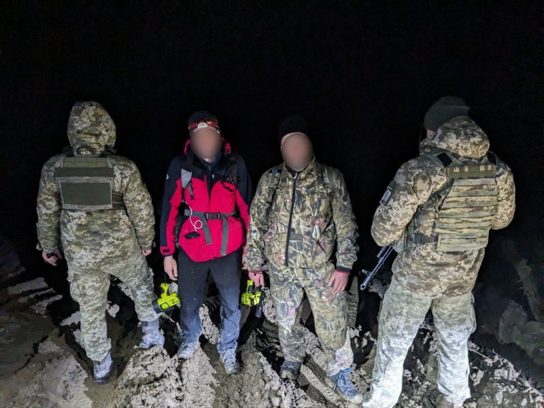 У Карпатах заблукав чоловік, який намагався незаконно потрапити до Румунії (ФОТО) 1 431247440 737180968592335 2672123428631786267 n
