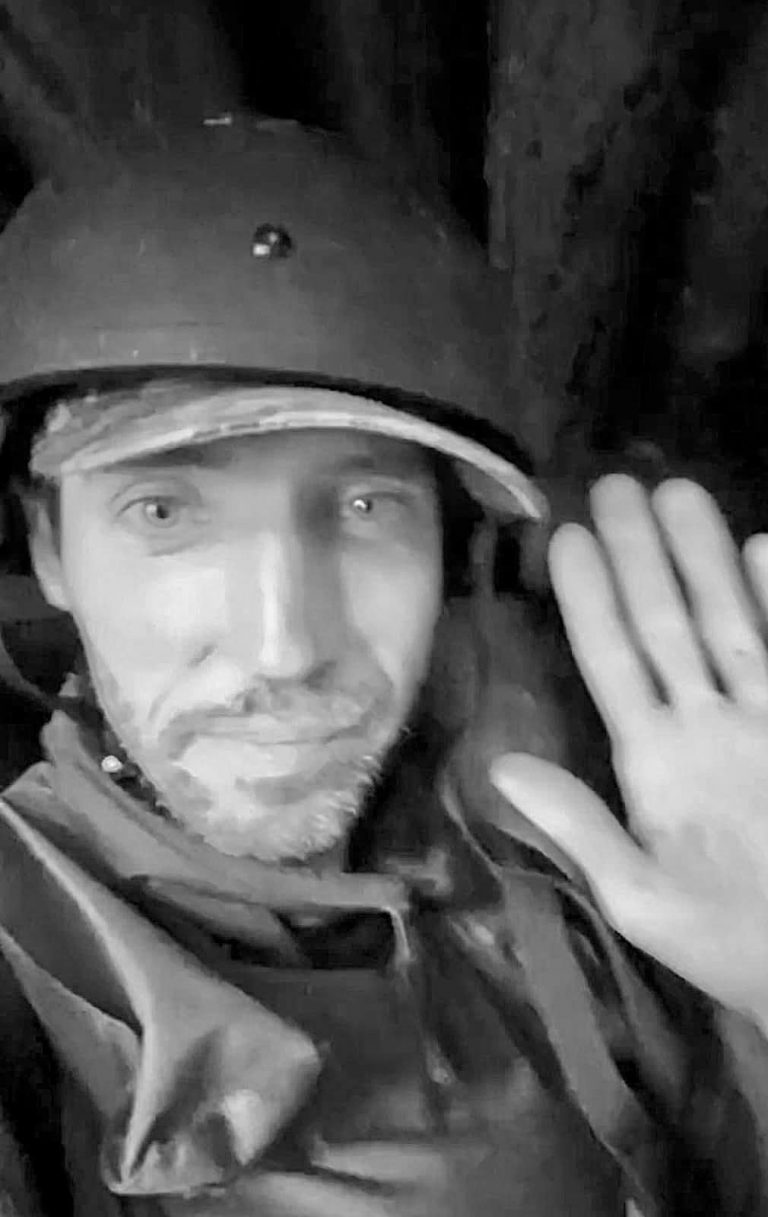 "На щиті" додому повертається коломиянин Іван Борейко (ФОТО) 16 431490638 1003855201744193 6783701766203423542 n