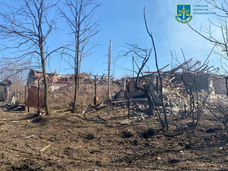 Окупанти обстріляли Сумщину: постраждала багатодітна родина (ФОТО) 11 431743309 837632555066246 2855557648069212628 n 1