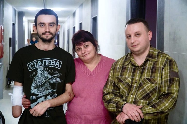 Півроку не казали рідним, що на війні: історія трьох братів-добровольців з Прикарпаття