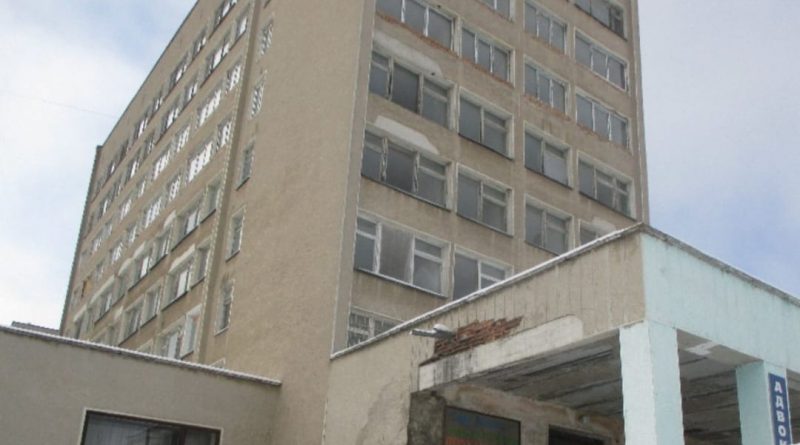 Псує вигляд центру міста: у Долині хочуть відремонтувати колишній готель (ФОТО