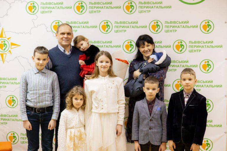 У Львові жінка народила сьому дитину, яка стала 105 онуком для своєї бабусі (ФОТО) 12 433427285 946525650811964 6762992885516606945 n