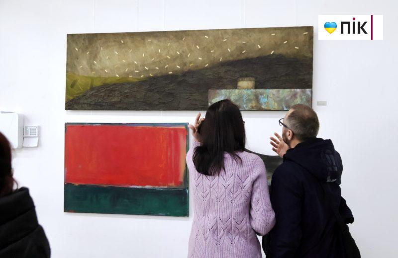 Живопис і текстиль: у Франківську відкрилась виставка "Простір" (ФОТО) 17 IMG 7687 2 scaled