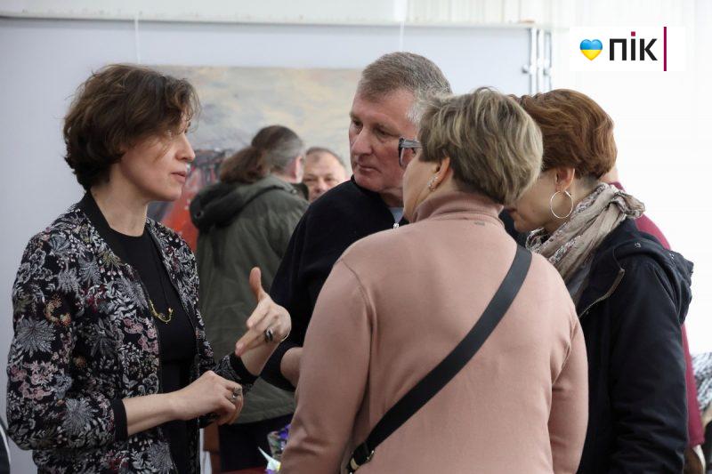 Живопис і текстиль: у Франківську відкрилась виставка "Простір" (ФОТО) 18 IMG 7707 2 scaled