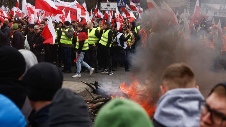 Протести в Польщі: поліція затримала 55 провокаторів 13 gettyimages 2055262882 b7617109858a233d460460c6eaf88040 1200x675